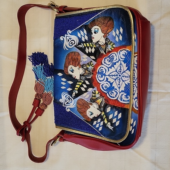 Disney Queen of Hearts shoulder bag - Picture 1 of 6